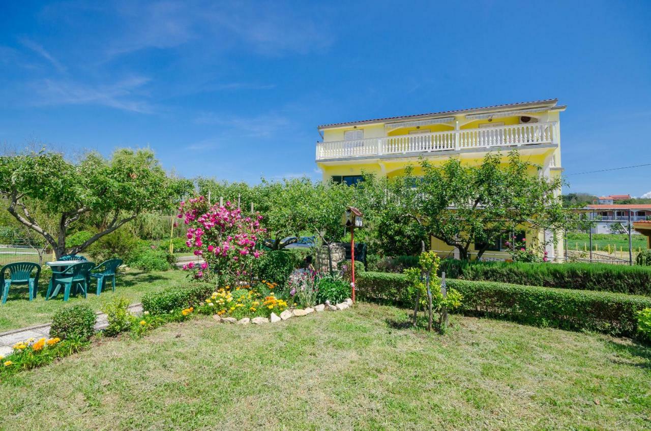 Apartments Boza Lopar Luaran gambar